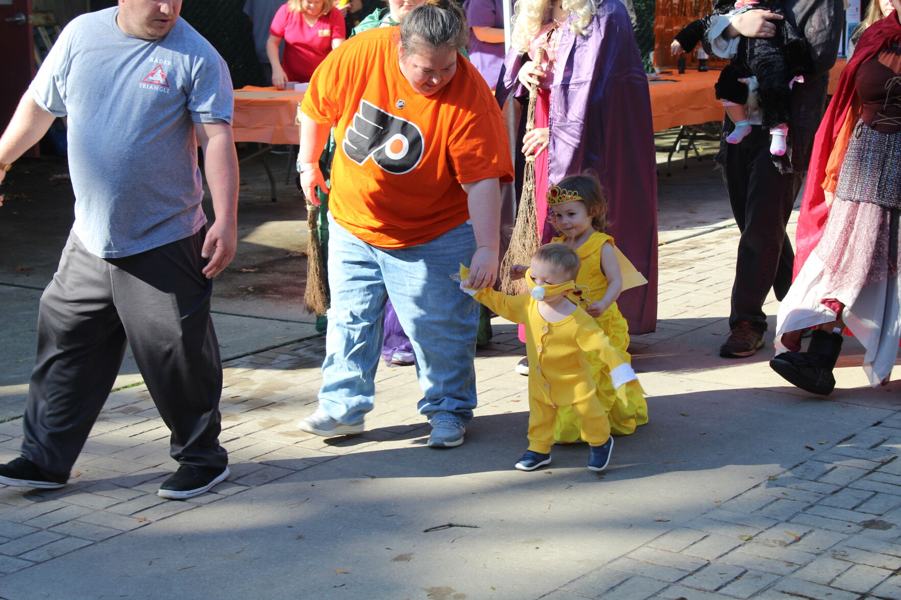Boo at the Zoo_6576.JPG